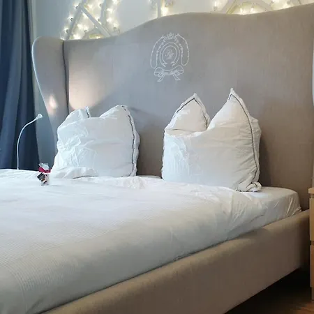 Thesuite Apartment *